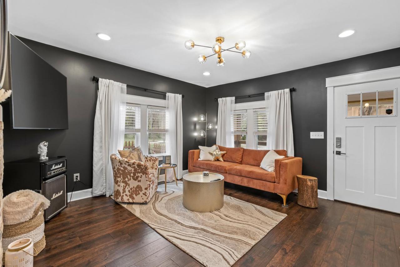 Space Cowboy - Huge Yard, Firepit, Close2downtown Holiday home